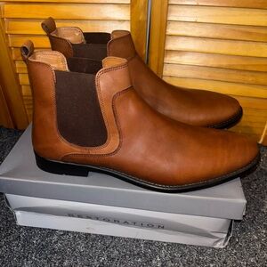 Tan Leather Chelsea Boots *New In Box*